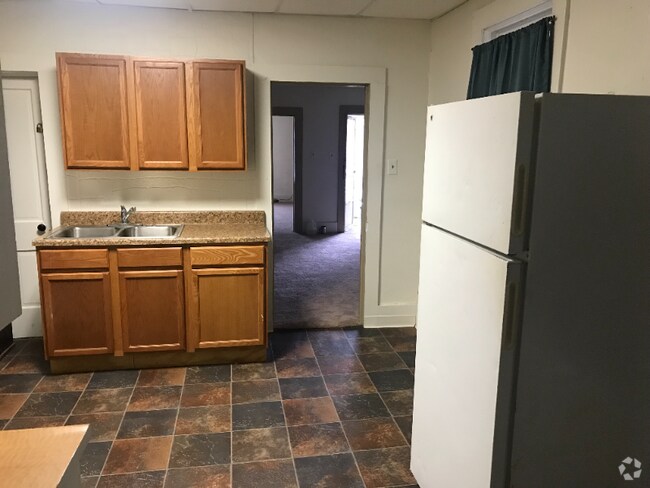 Building Photo - 1202 Gomber Ave Rental