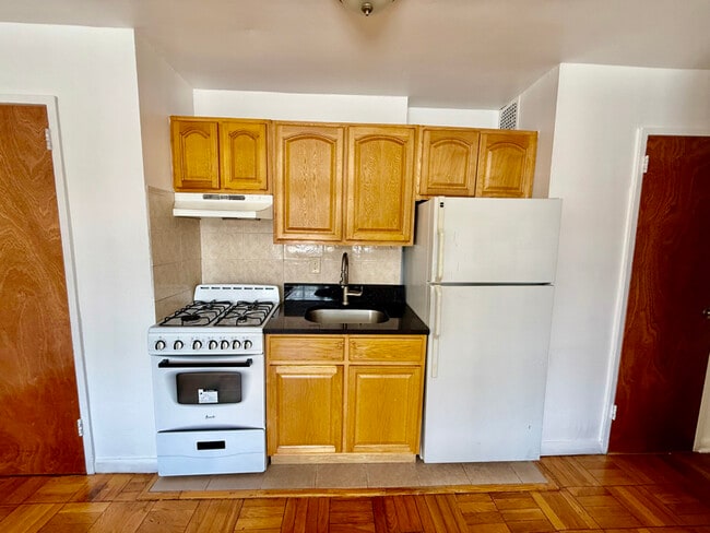 Photo - 122 Bruce Ave