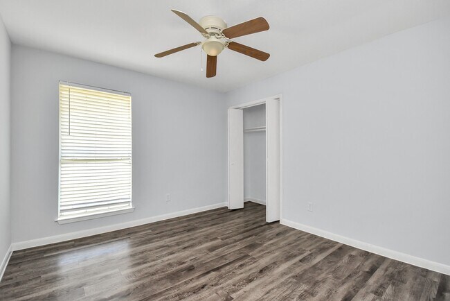Photo - 1908 Avenue B