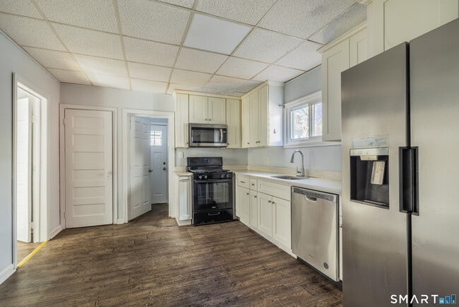 Photo - 92 Herkimer St