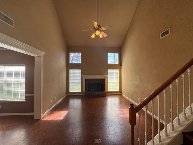 Photo - BIXBY - 4 Bedroom, 2.5 baths, 2 car garage...