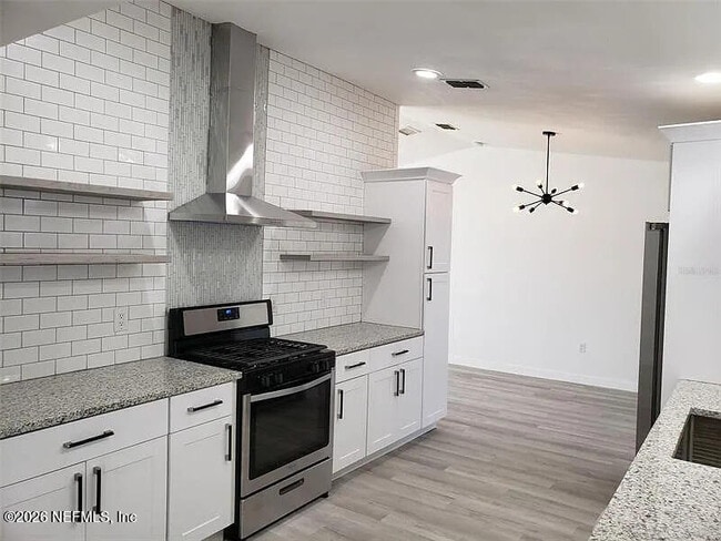 2 Cheyenne Ct