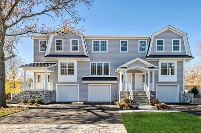 Building Photo - 20 Zazzetti St Unit 1