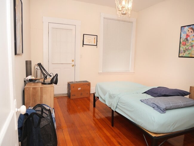 Building Photo - 397A Harvard St Unit 6 Rental