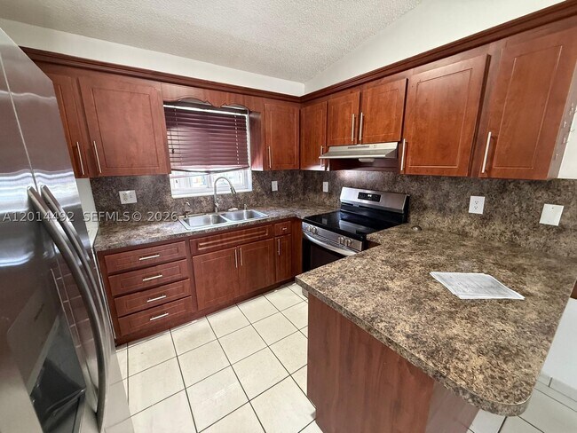 Photo - 2212 W 74th St Unit 201-28