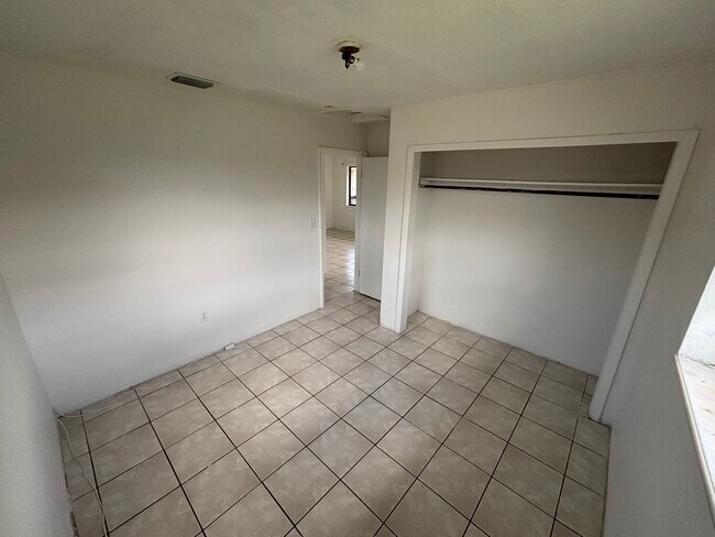 Photo - 1413 NW 8th Ave