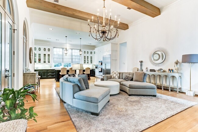 Photo - 1104 Mosaico Ln