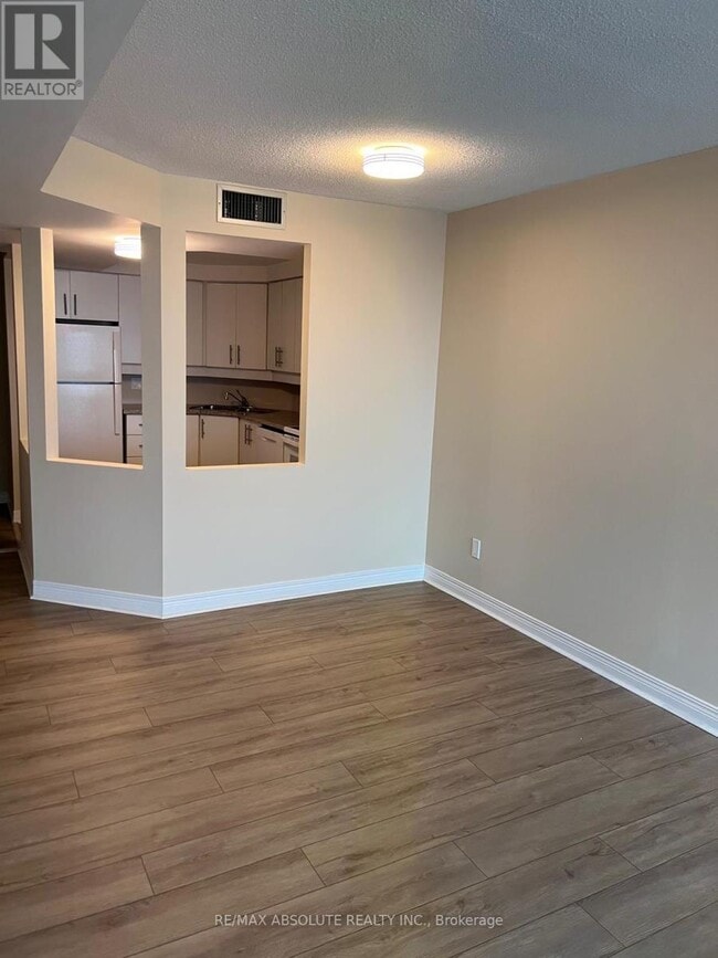 Photo - 550 Cambridge St S Unité 603