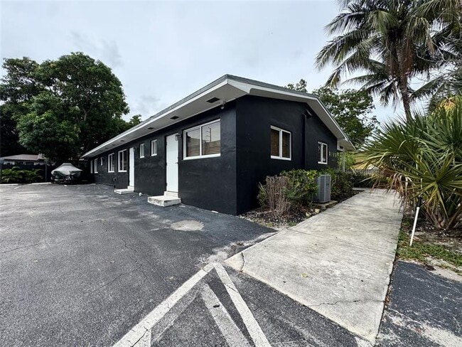 Building Photo - 500 SW 3rd Ave Rental