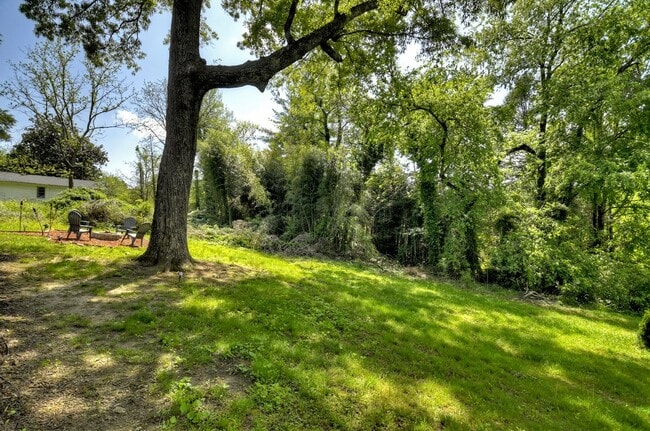 Photo - 92 Asbury St