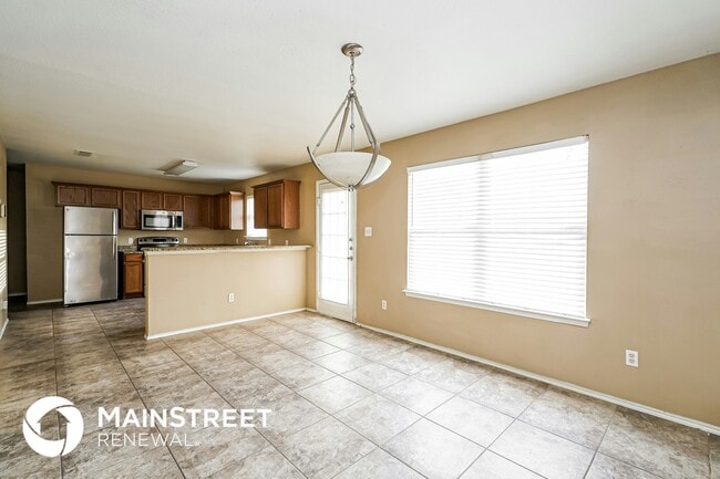 Photo - 148 Centennial Pl