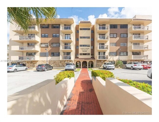 Photo - 5249 NW 7th St Unidad 418