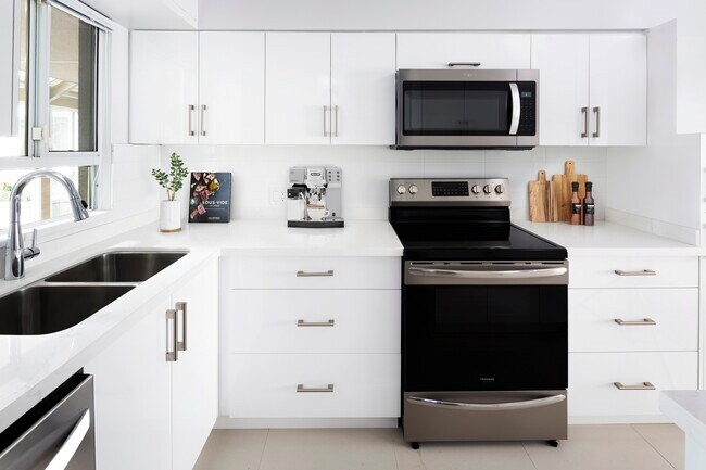 Photo - Larchway Gardens