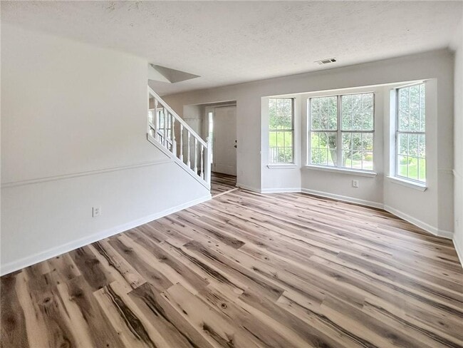 2945 Georgian Manor Dr