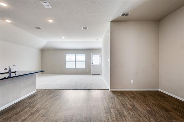 Photo - 6020 Halton Dr.