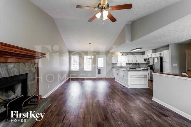 Photo - 2097 Blackberry Cir