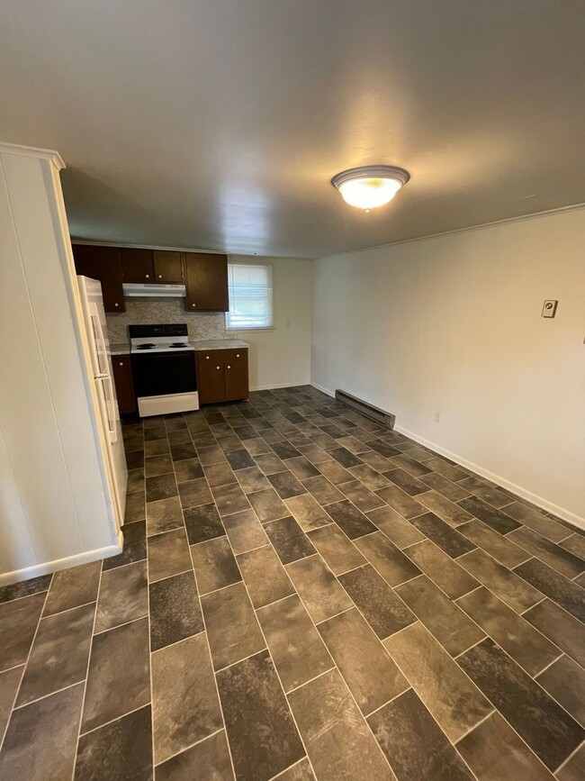 Photo - 324 N Broad St Unit 2nd Floor