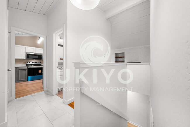 Photo - 8655 Skyline Blvd