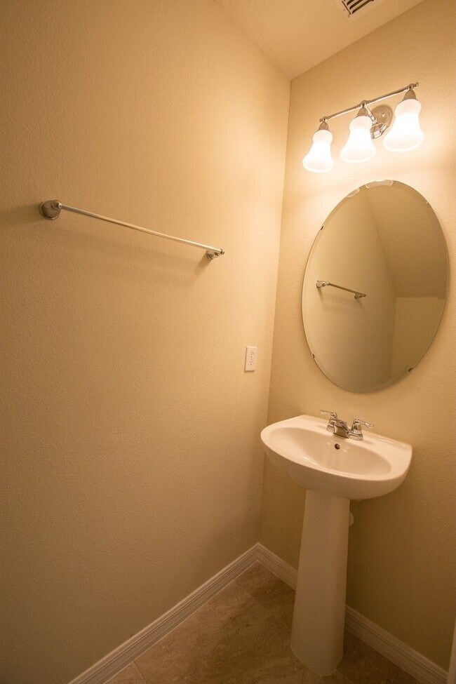 Photo - 3912 Plainview Dr