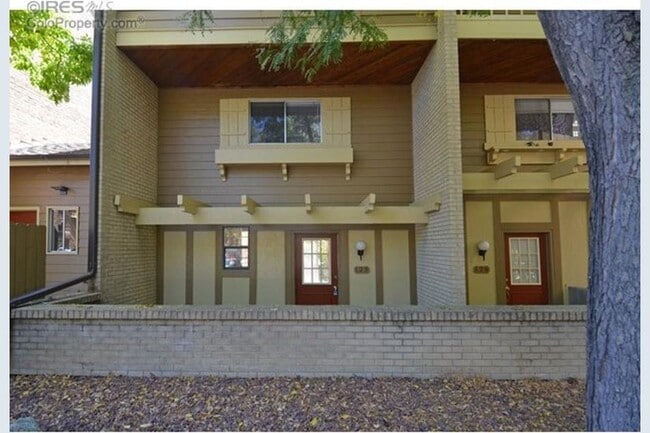 Building Photo - 3000 Colorado Ave Unit G125