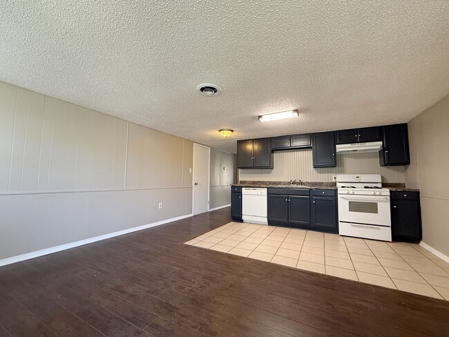 Photo - 137 Pearce Dr