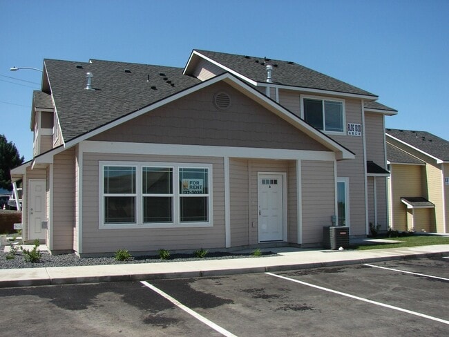 Building Photo - 1020 S Olympia Pl Unit C