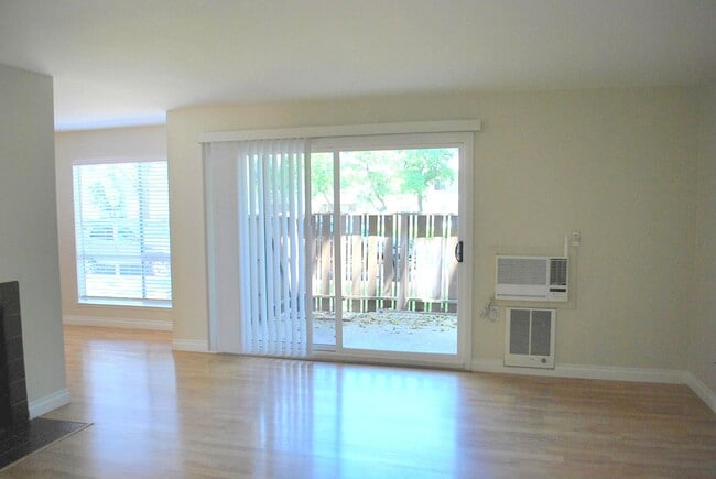 Photo - Updated, Bright, Spacious & Clean! Excellent Location at The Vintner in San Ramon Unidad 229