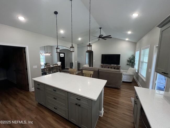 Photo - 4930 SE 10th Pl