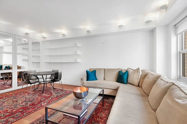 20 E 9th St Unit 20-X
