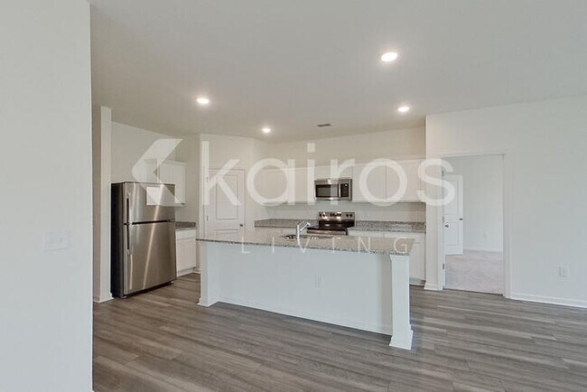 Photo - 635 Castillo Dr