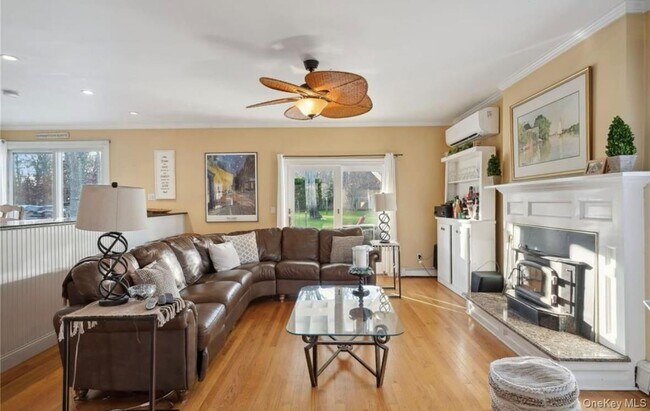 Photo - 23 N Westbury Rd