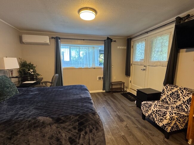 Photo - 3354 NW Crest Dr