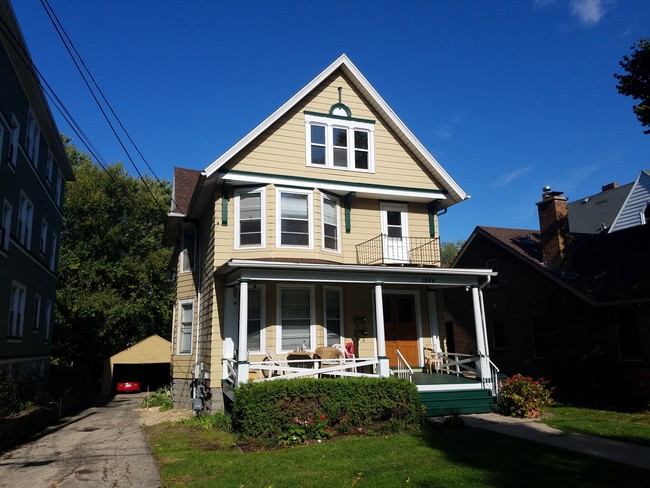 Photo - 1044 Spaight St Apartments Unit 1