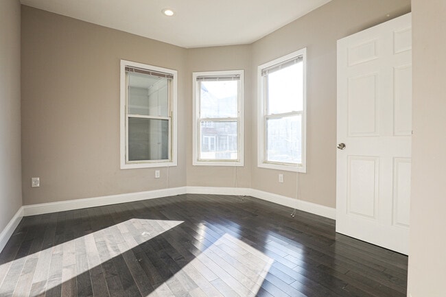 Photo - 77 Linden St Unidad 1