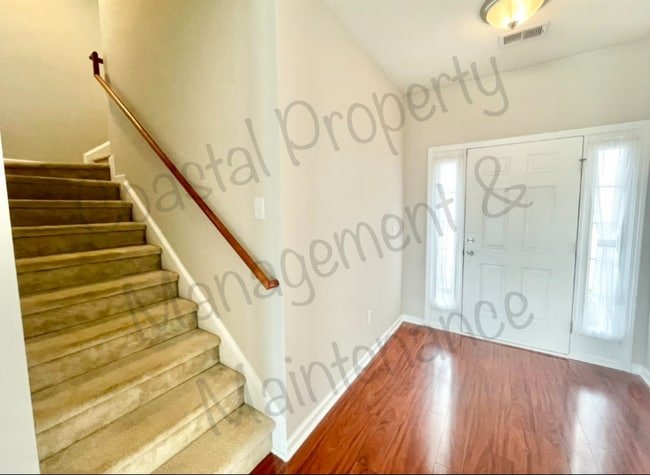 Photo - 135 Carolina Oaks Dr