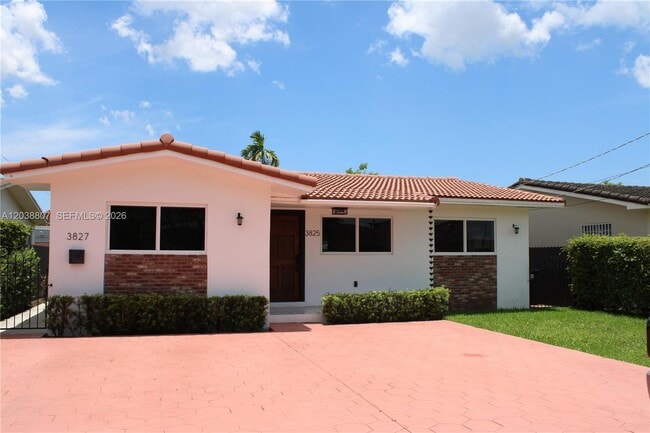 Building Photo - 3825 SW 88th Ct Unit B