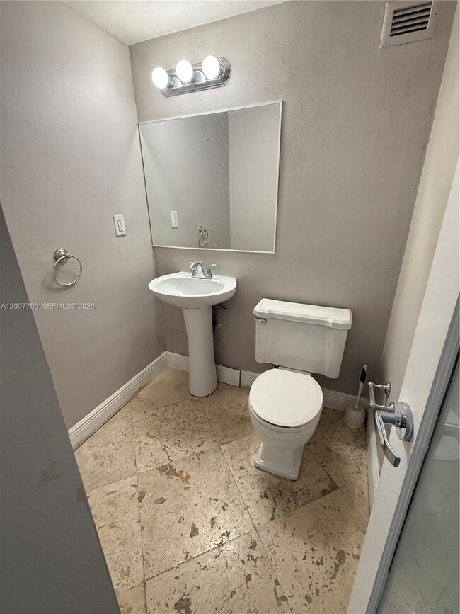 Photo - 5313 Collins Ave Unit 1110