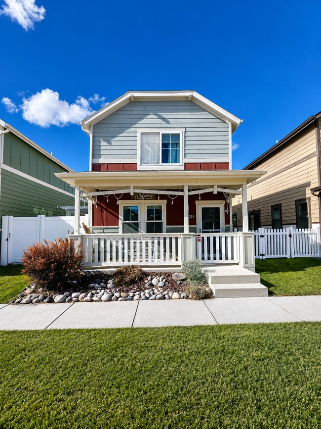 Building Photo - Move-In Ready Furnished Home | Utilities Included | Josephine Crossing