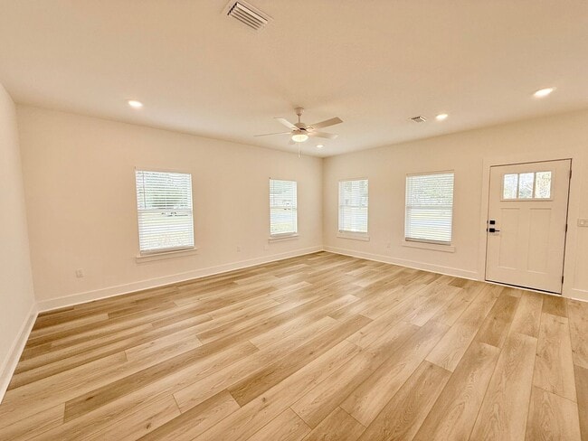 Photo - Modern 3-Bedroom Home