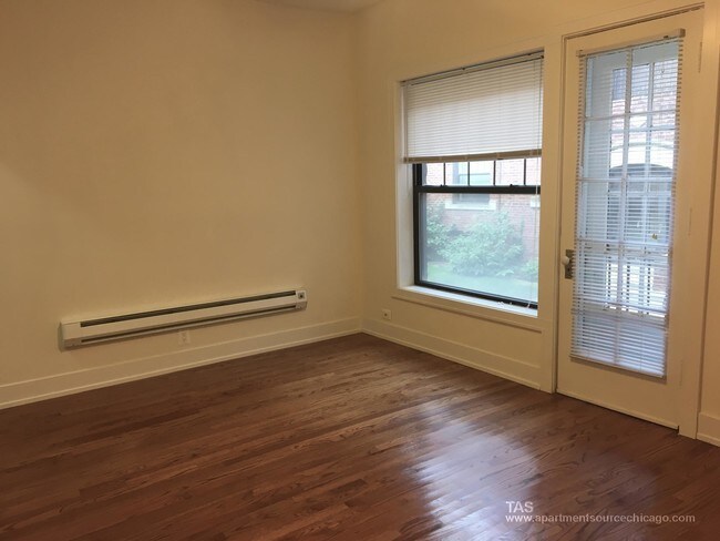Photo - 2888 N Clark St Unit 1