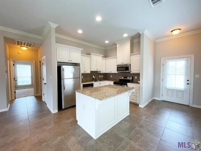 Photo - 1695 El Tigre Dr