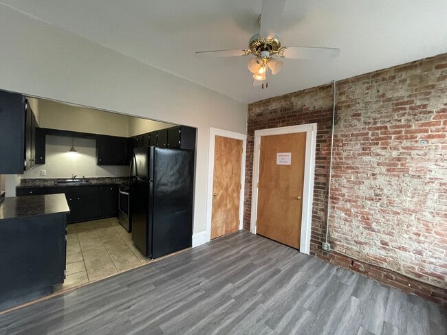 Photo - Bright & Spacious 2-Bedroom in Downtown Adams – $1,450/month Unidad 301