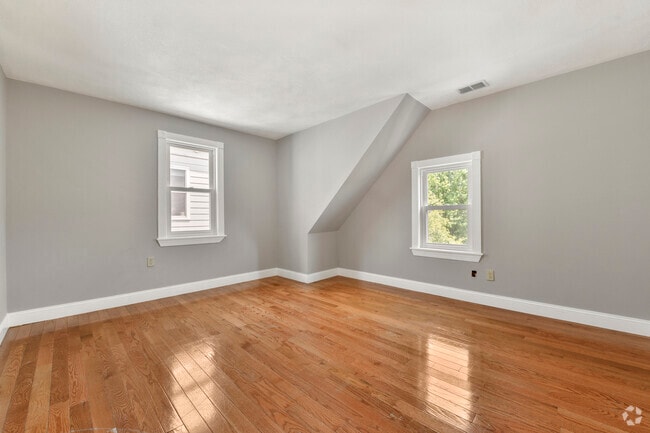 Building Photo - 70 Topliff St Unit 3 Rental