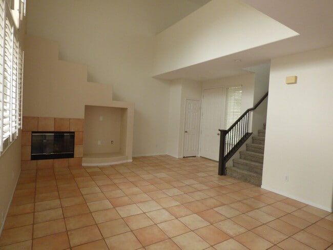 Photo - Spacious Townhouse located in Poinsettia Heights