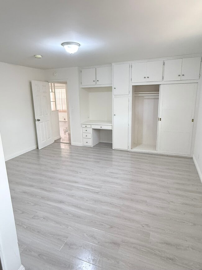 Photo - 9024 Emperor Ave