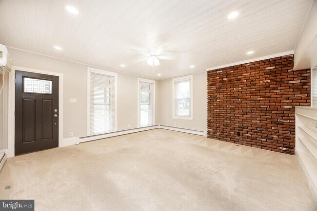 Photo - 147 2nd Ave