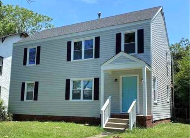 Building Photo - 3219 2nd Ave Unit 1
