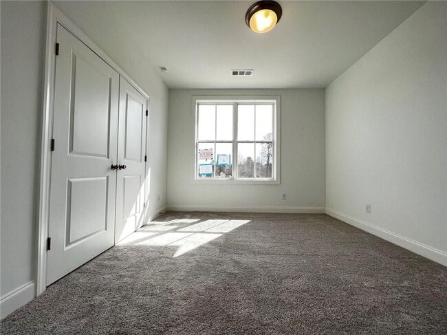 Photo - 235 Sims Park Pl.