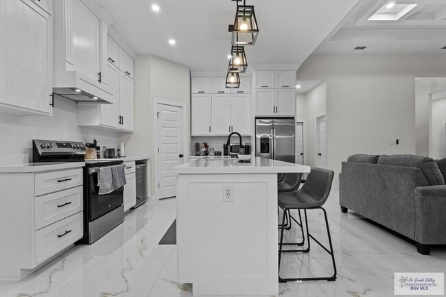 Photo - 7425 Lake Havasu