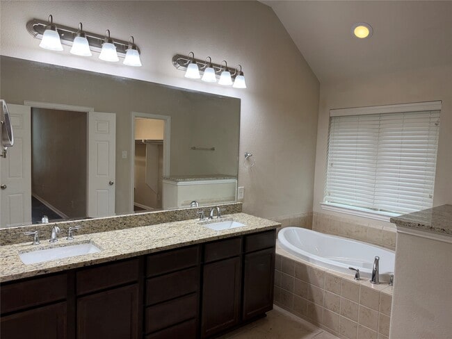 Photo - 29015 Davenport Dr